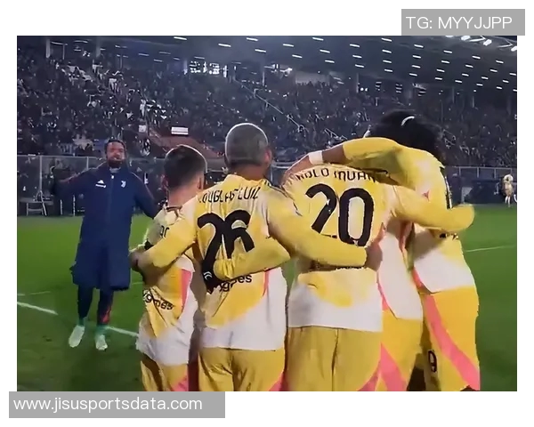 足总杯激战尤文图斯险胜里昂全场沸腾瞬间回顾与战术解析